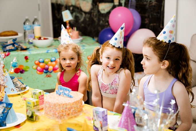 🎉 Did you know Allstars hosts Birthday Parties? 🎉
🤸♂️ Kids can bounce, tumble, climb and play on our:
✨ Obstacle courses & games
✨ Sprung floors & tumble traks
✨ In-ground trampolines & foam pit
✨ Ropes, rings, bars & more!
After all the fun, the party continues with cake, food, and celebrations in our dedicated space. 🥳
📞 Call us today or visit our website to book!